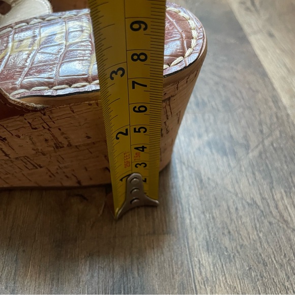 Sam Edelman Brown Wedge sandals 7.5 womens. In Great Condition. - Picture 7 of 8